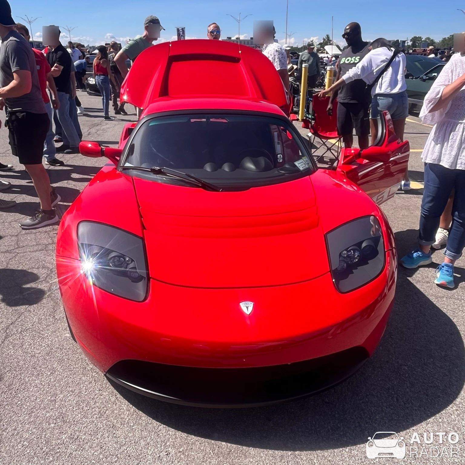 Tesla Roadster spotted in Buffalo