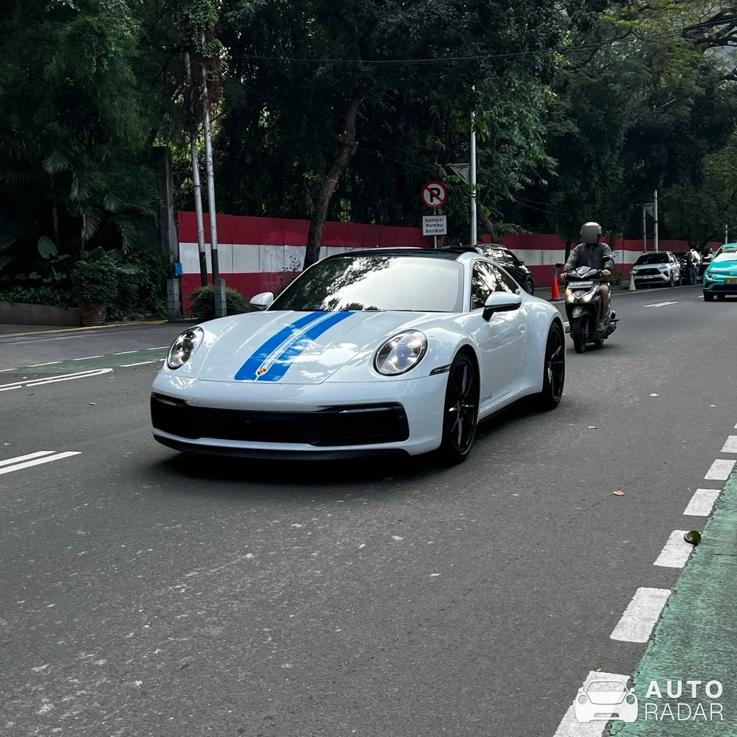 Porsche 992 Carrera S MkI spotted in South Jakarta