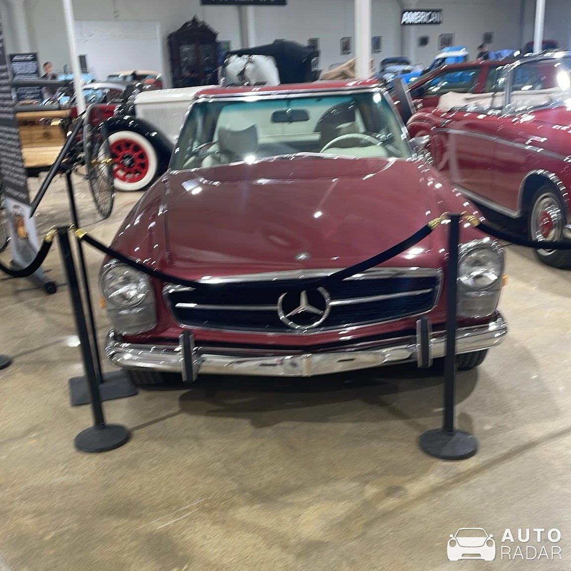 Mercedes-Benz 280 SL spotted in Fort Worth