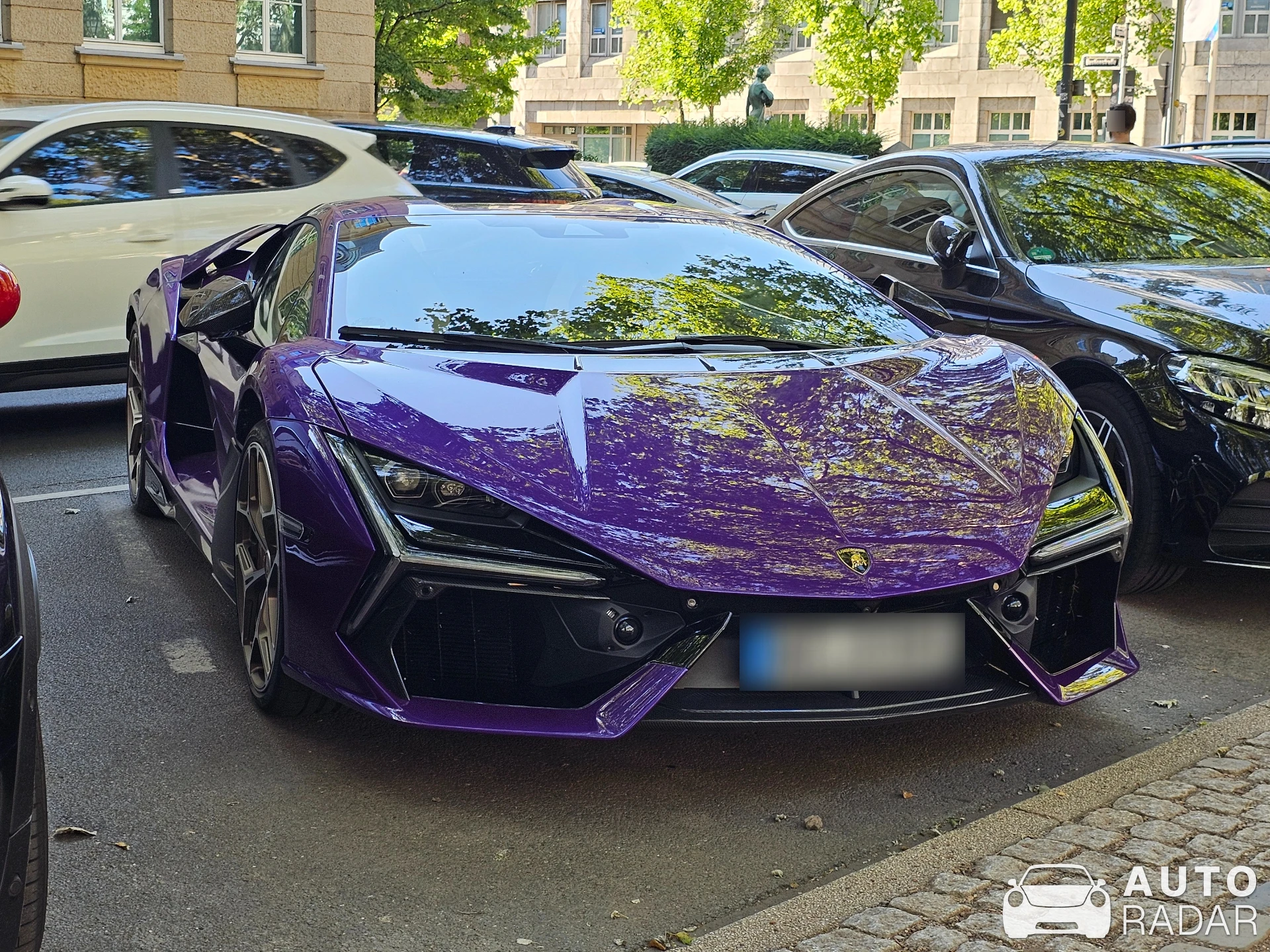 Lamborghini Revuelto spotted in Düsseldorf