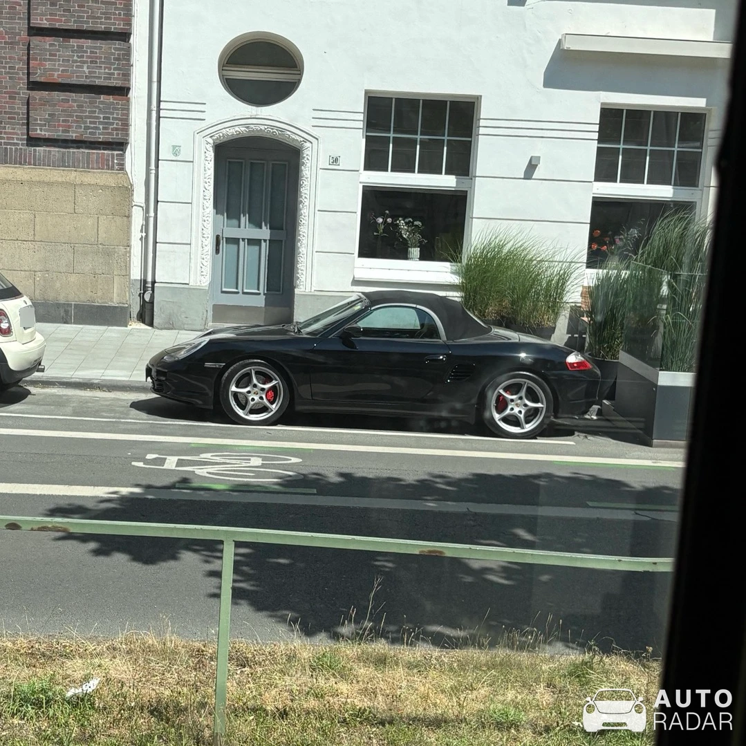 Porsche 986 Boxster S spotted in Düsseldorf