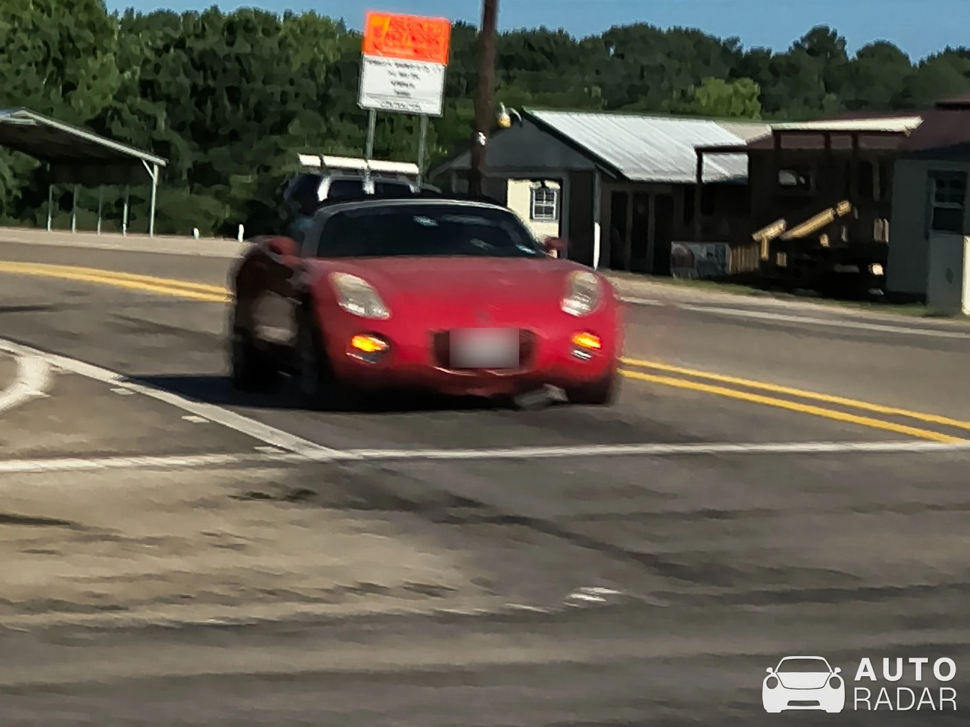 Pontiac Solstice spotted in Palestine