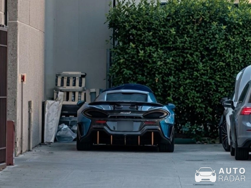 McLaren 600LT spotted in Bergamo