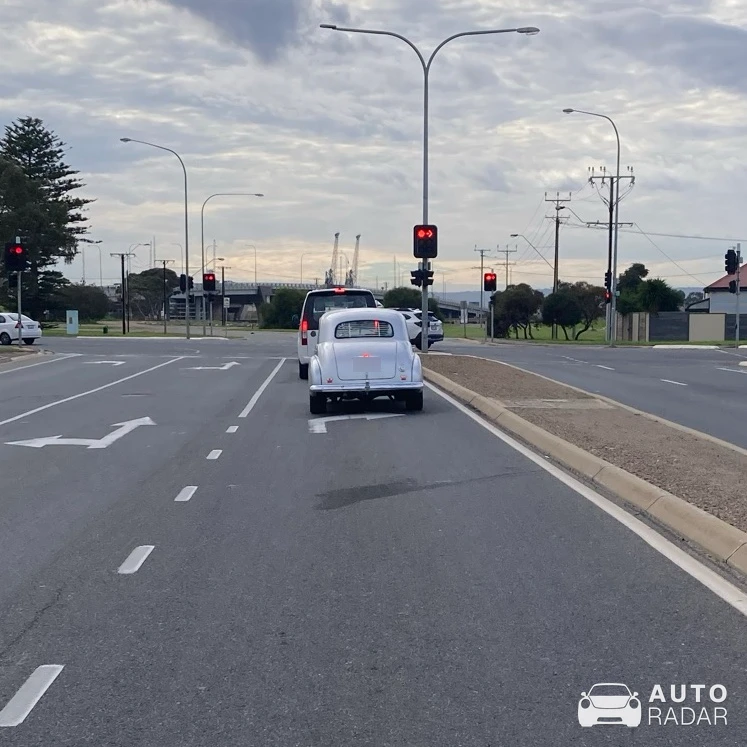 Holden FJ spotted in New Port