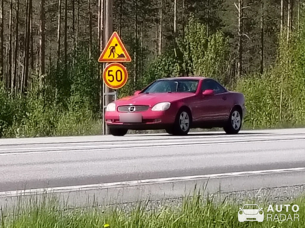Mercedes-Benz SLK-Klasse R170 spotted in Leivonmäki
