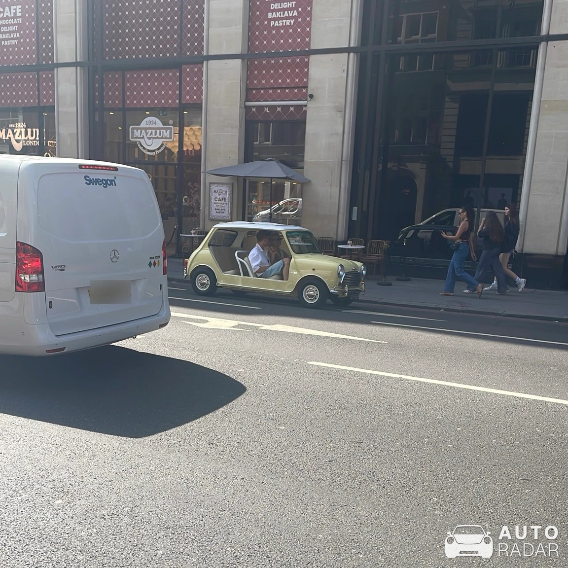 Rover Mini Cooper MkVI spotted in London