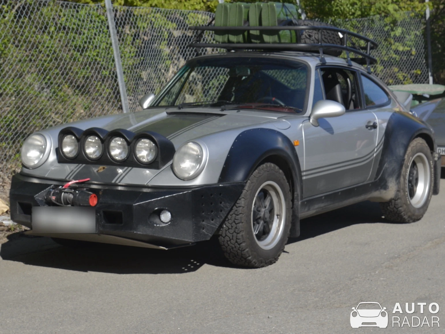 Porsche 911 Safari spotted in Bromma