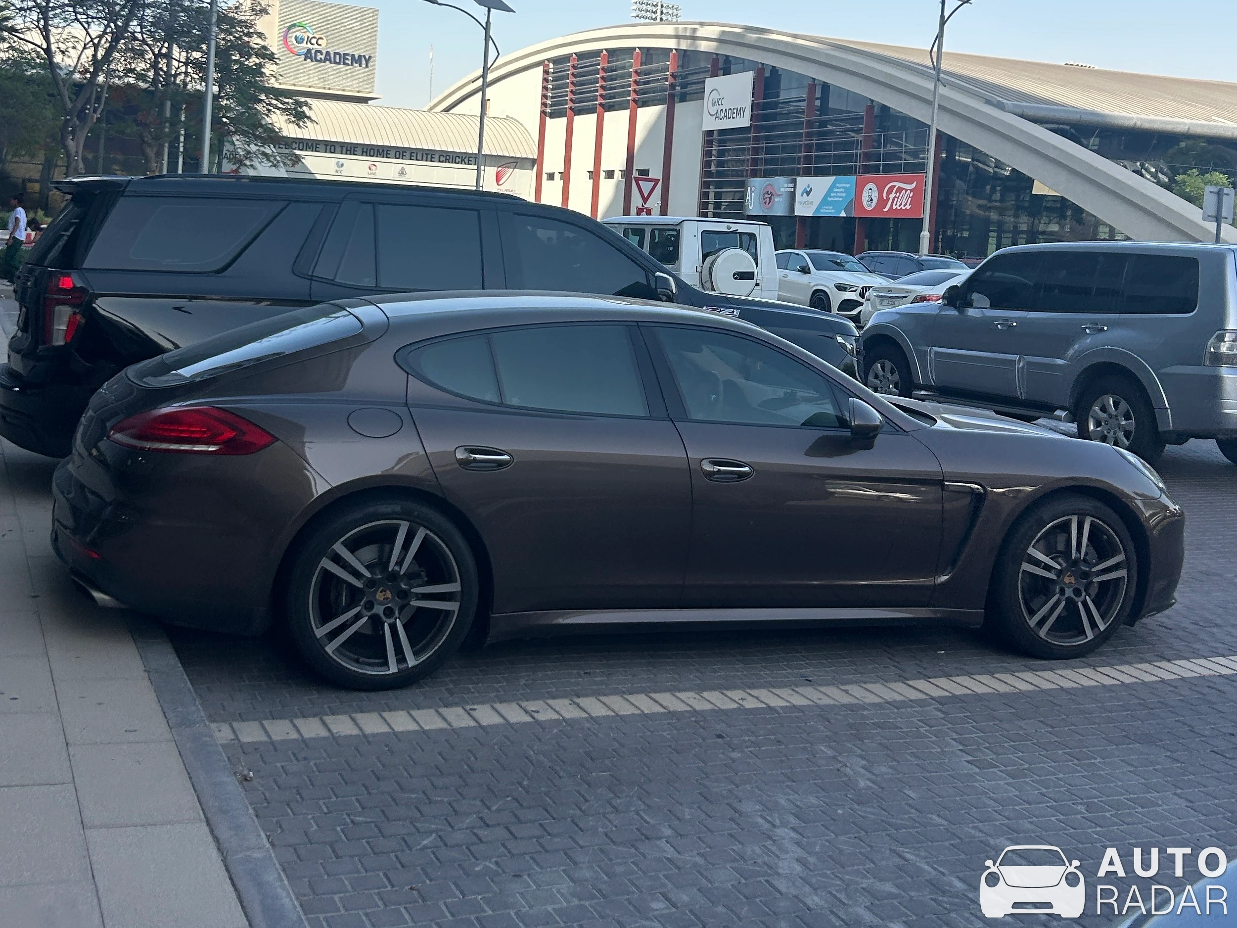 Porsche 970 Panamera 4 spotted in Dubai