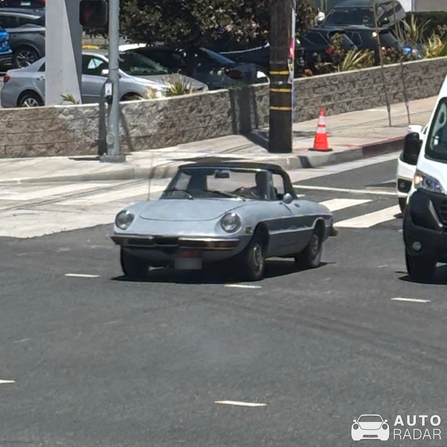 Alfa Romeo Spider 2.0i spotted in Redondo Beach