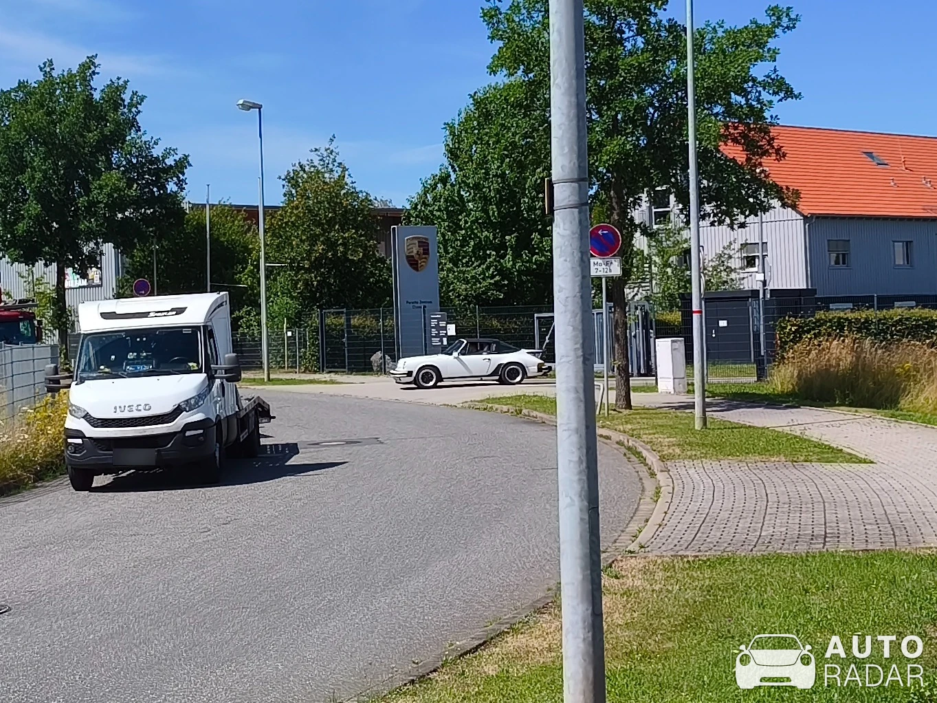 Porsche 911 Carrera 3.2 Cabriolet spotted in Chemnitz