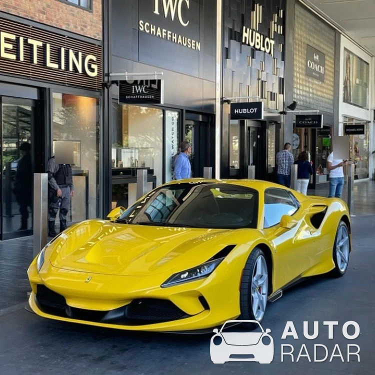 Ferrari F8 Spider spotted in Zapopan, Mexico