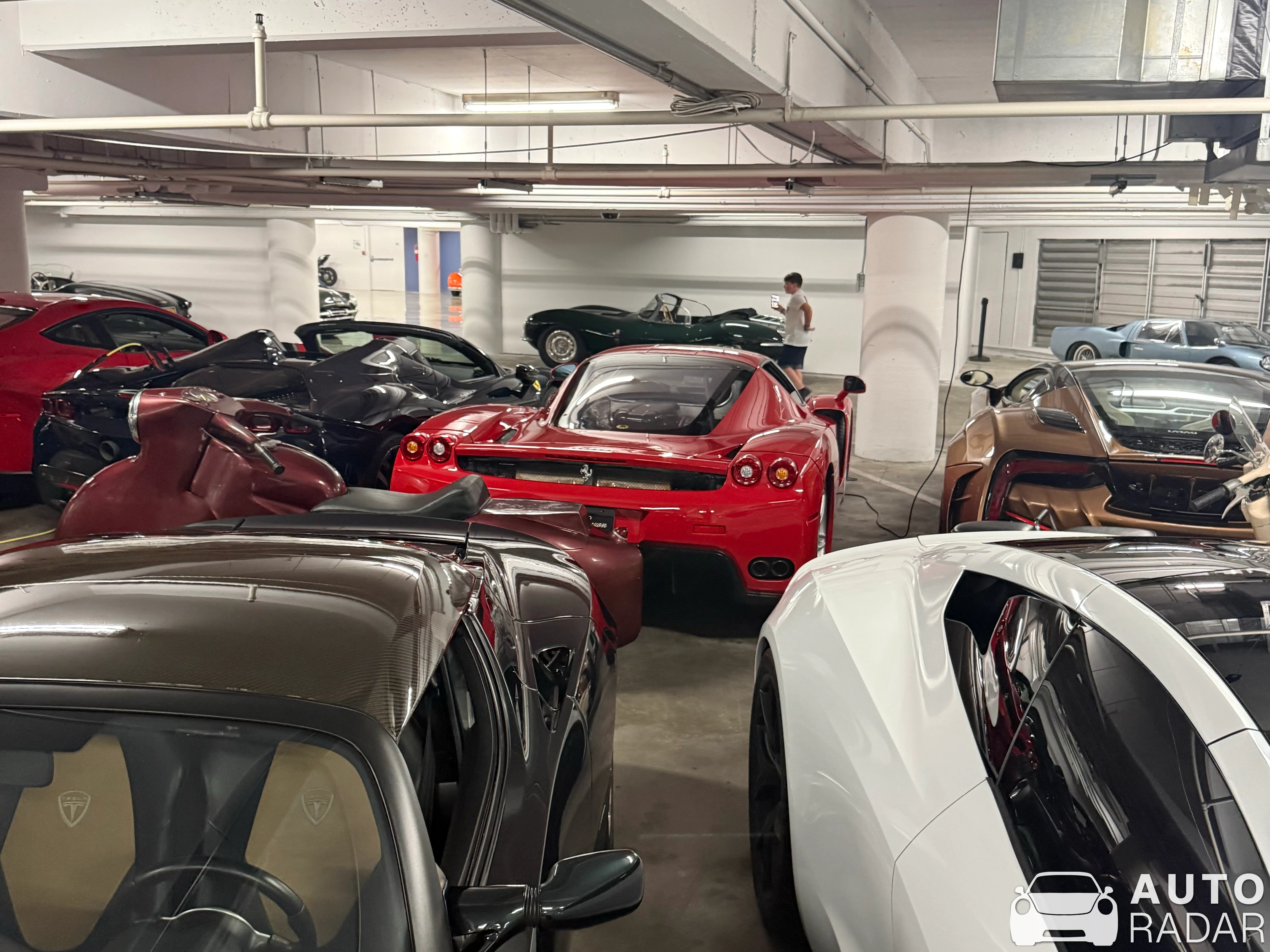 Ferrari Enzo spotted in Los Angeles