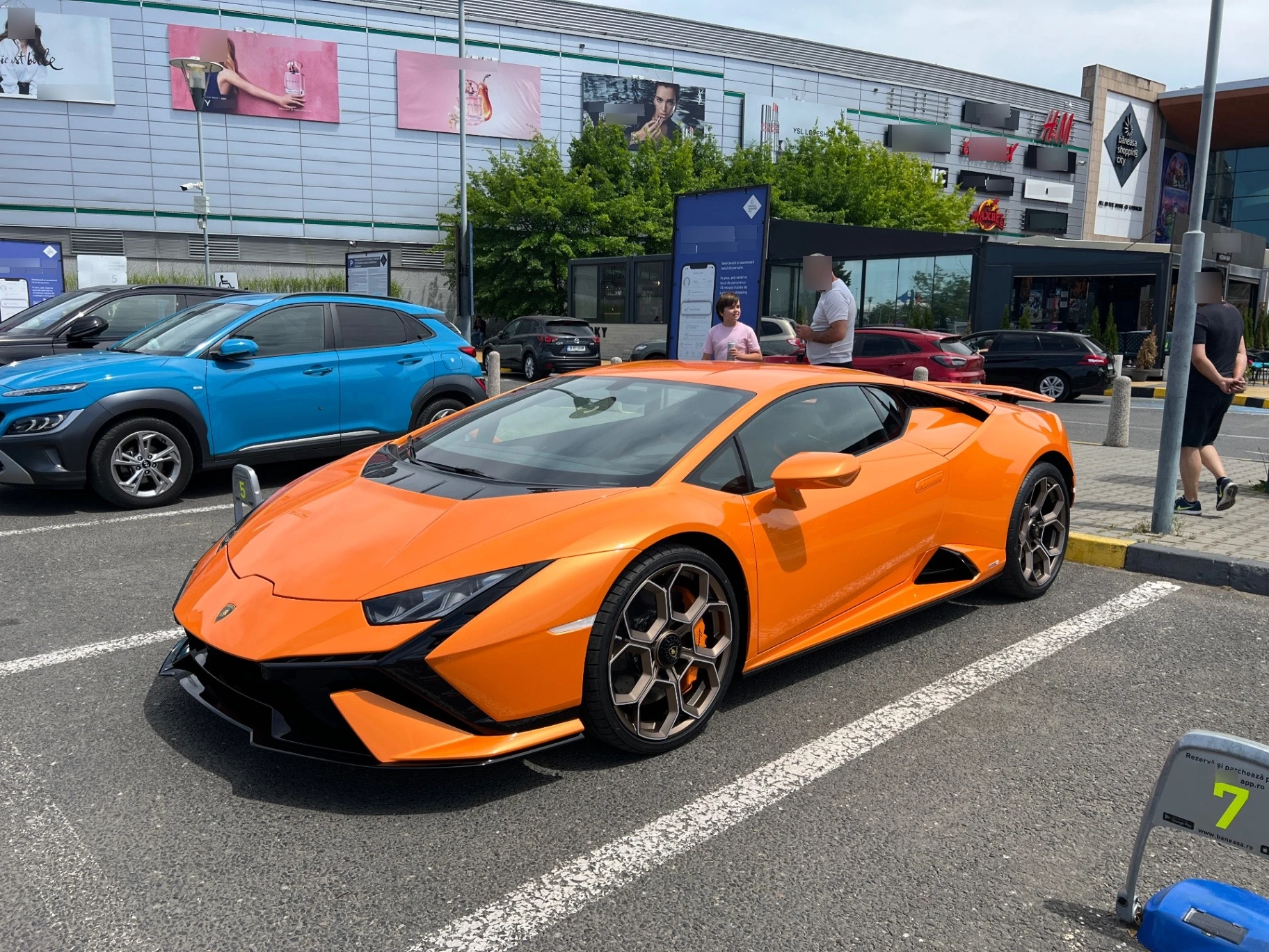 Lamborghini Huracán LP640-2 Tecnica spotted in București, Romania