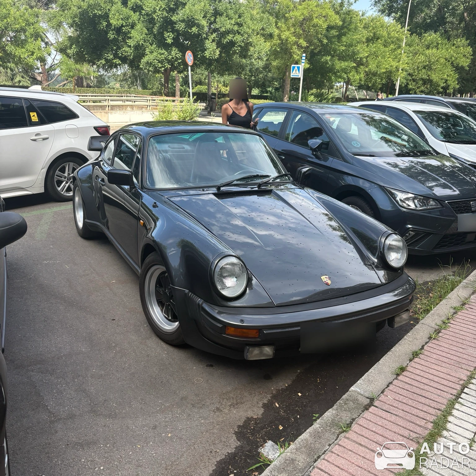 Porsche 930 Turbo spotted in Las Rozas de Madrid