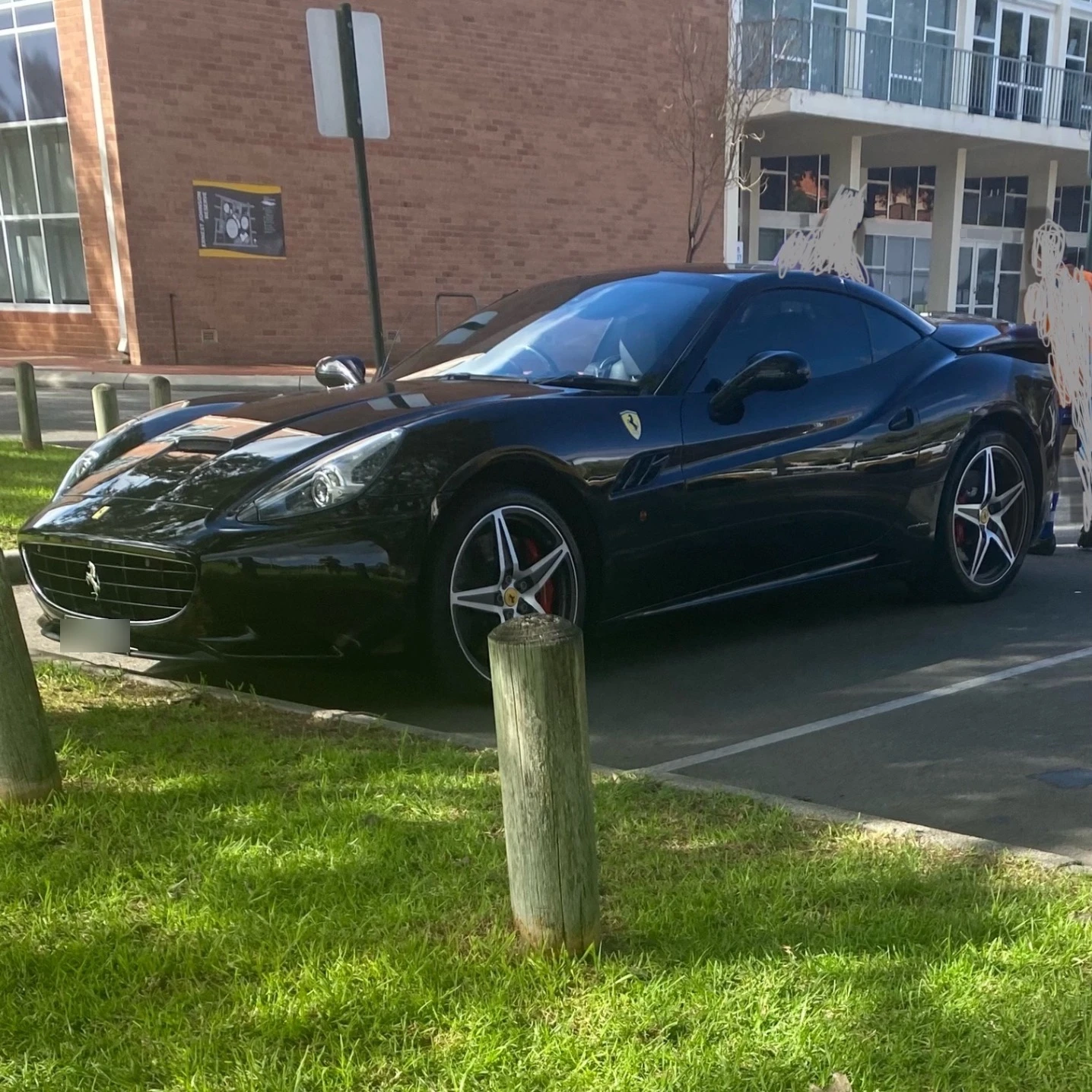 Ferrari California spotted in Como, Australia
