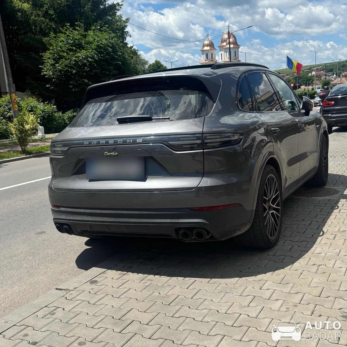 Porsche Cayenne Turbo spotted in Târnăveni