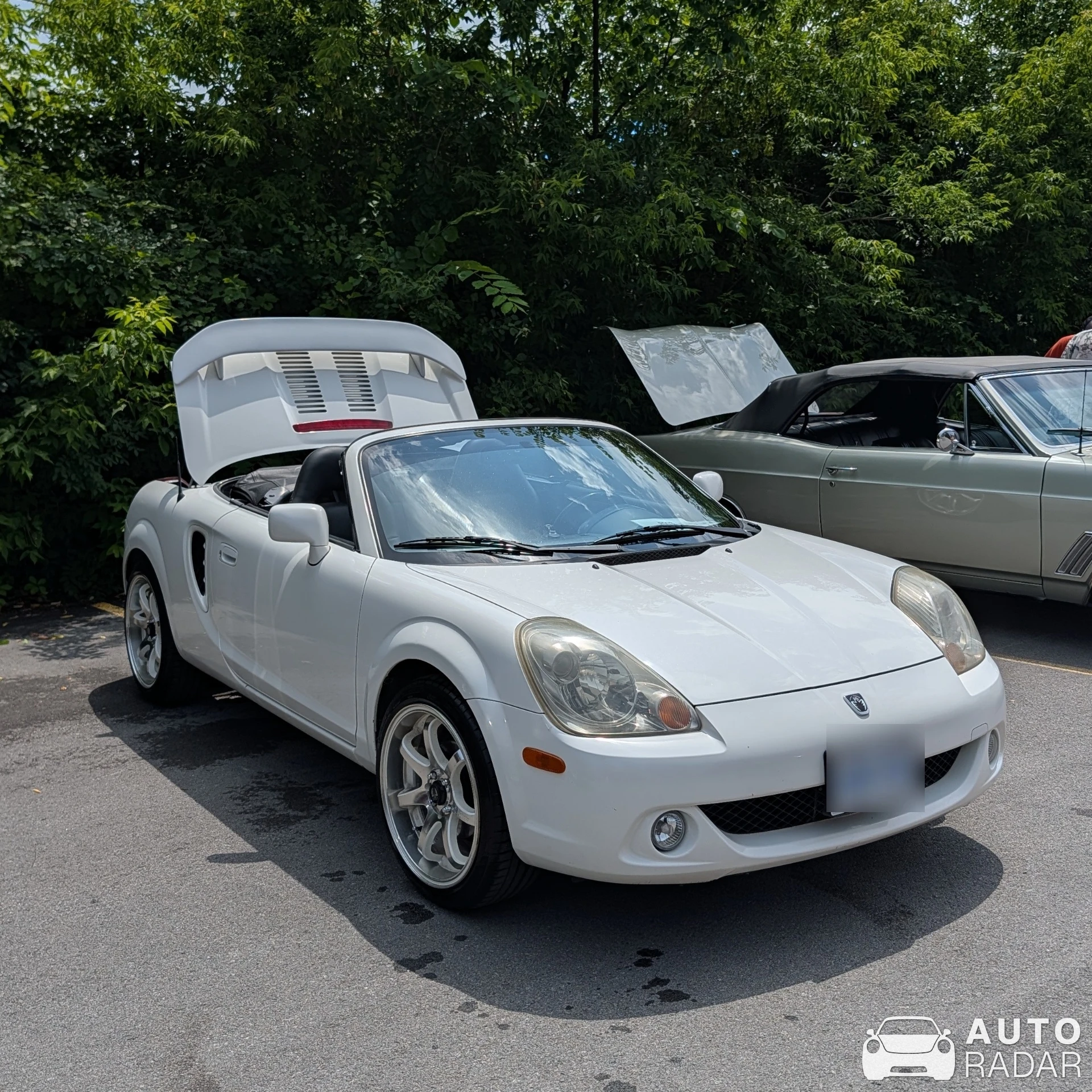 Toyota MR2 Spyder spotted in Stittsville