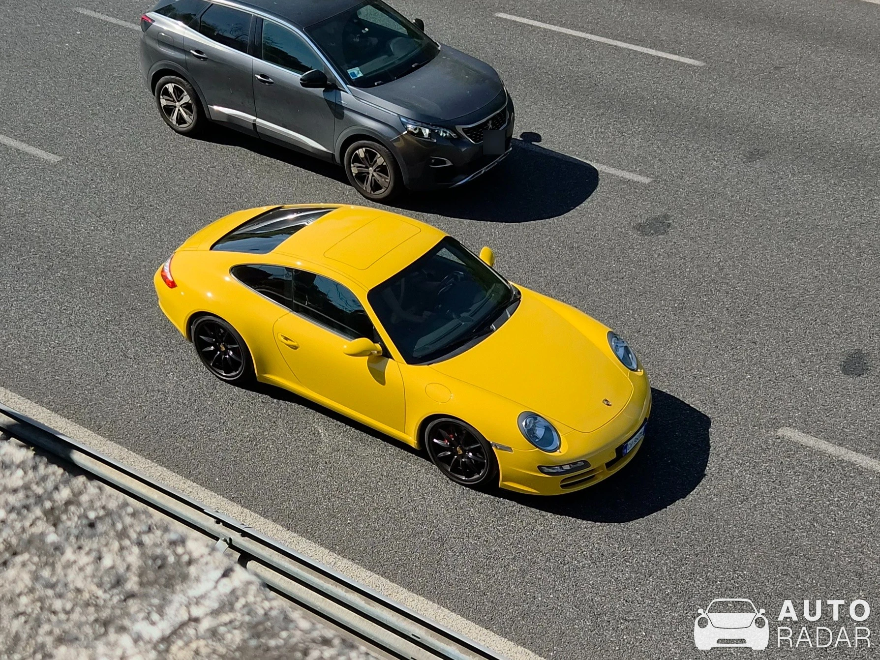 Porsche 997 Carrera S spotted in Milano