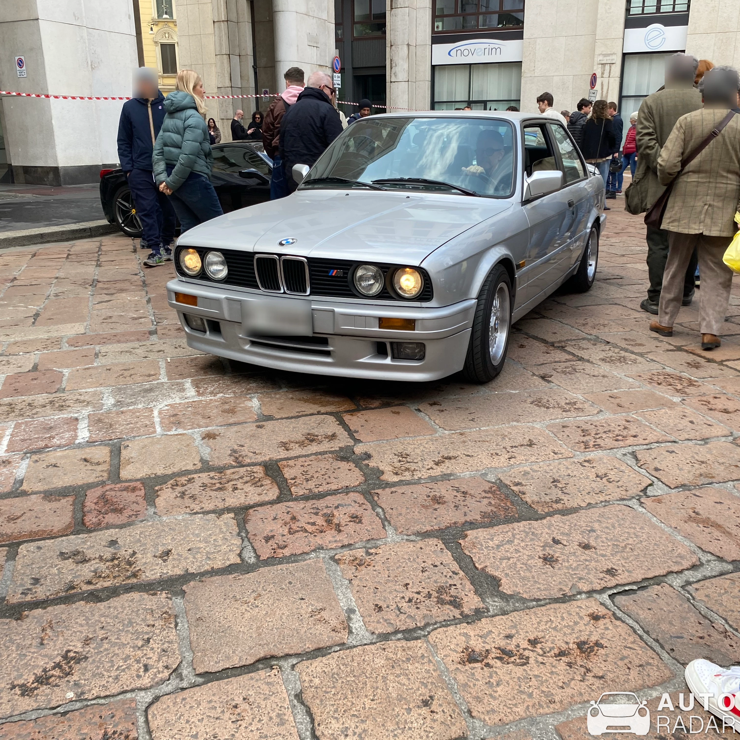 BMW M3 E30 spotted in Milano