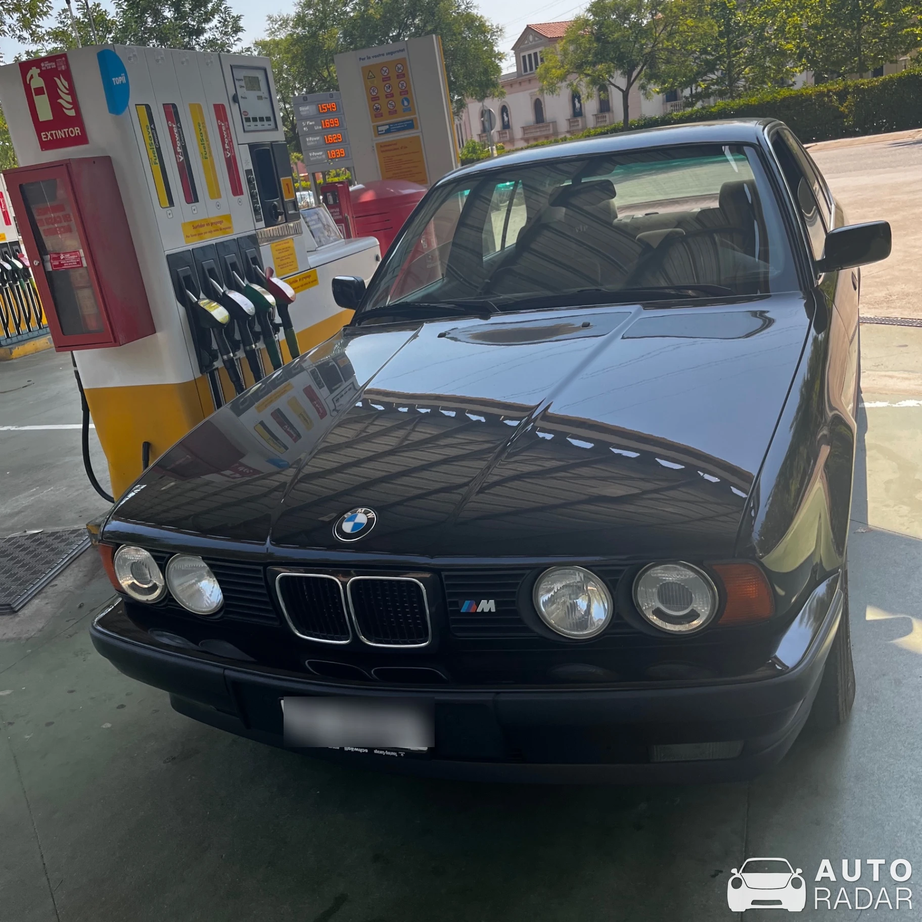 BMW 5 Series E34 spotted in Barcelona, Spain