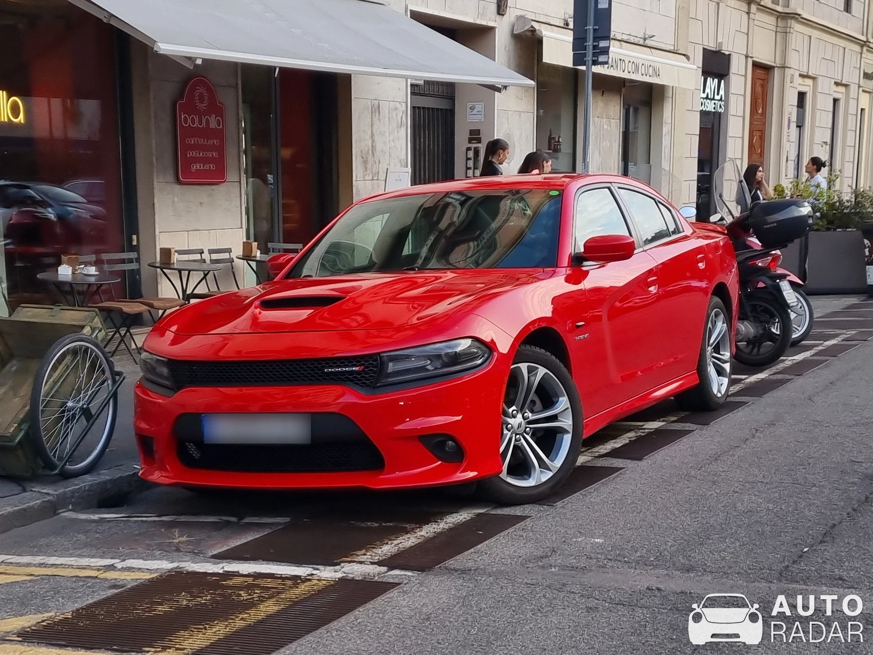 Dodge Charger R/T spotted in Milano, Italia