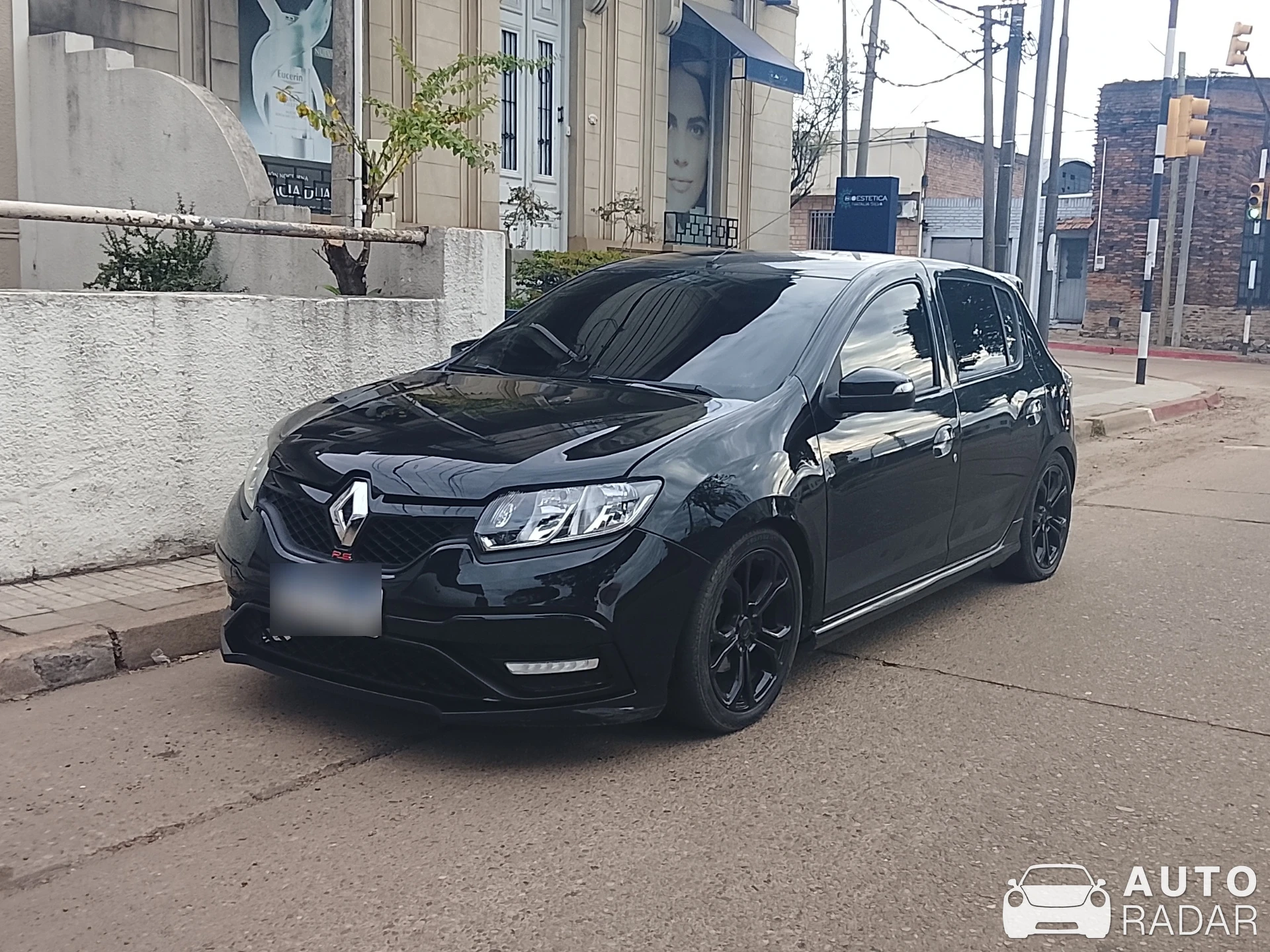 Renault Sandero spotted in Salto