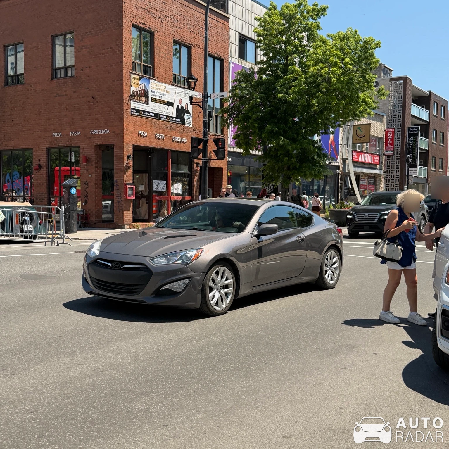 Hyundai Genesis spotted in Montréal