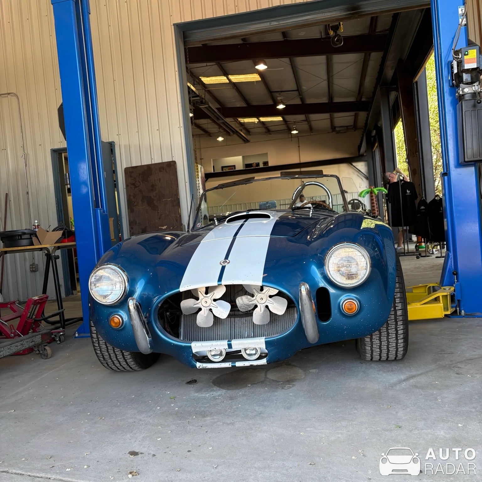 Shelby Cobra 427 spotted in Rio Rancho