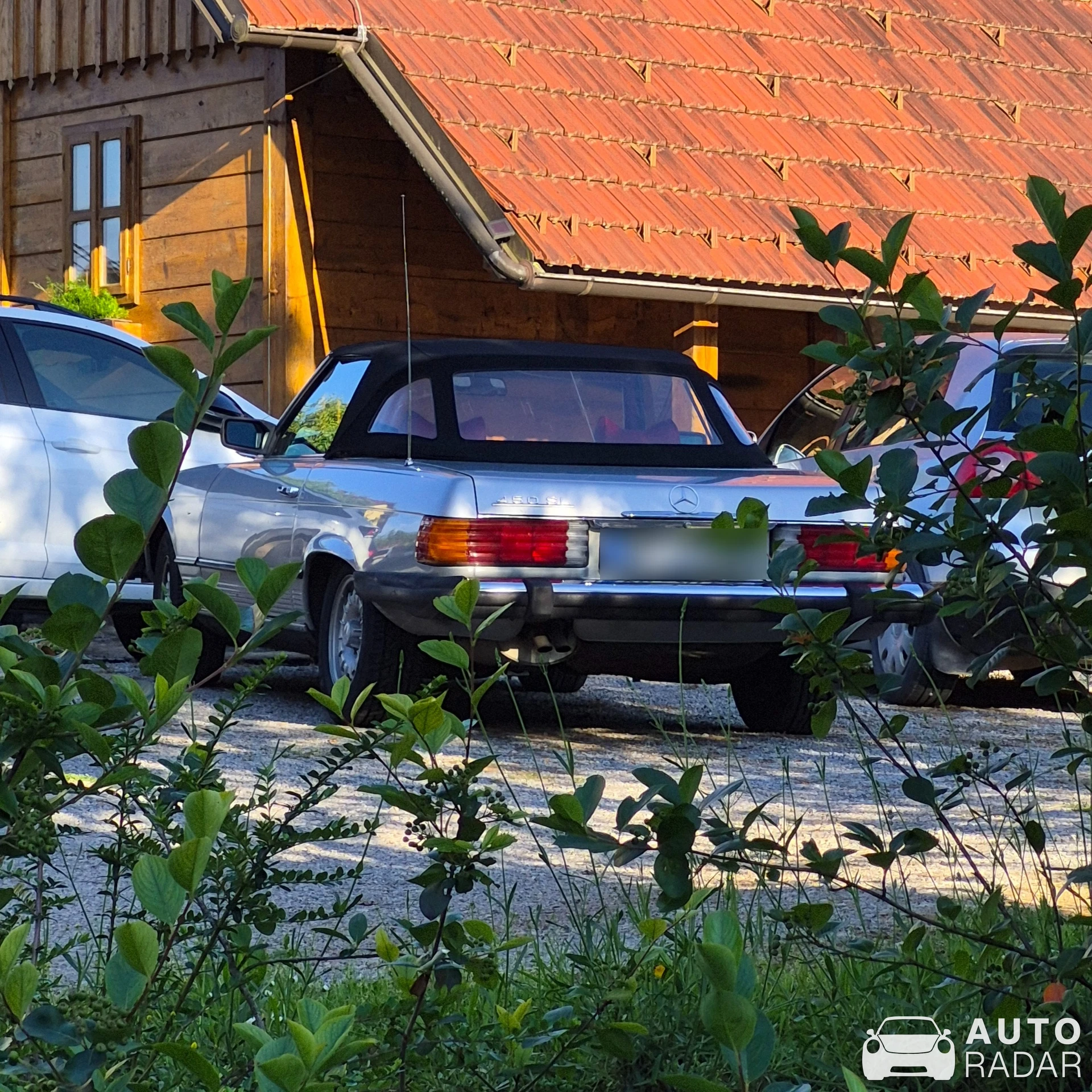 Mercedes-Benz 450SL spotted in Semič