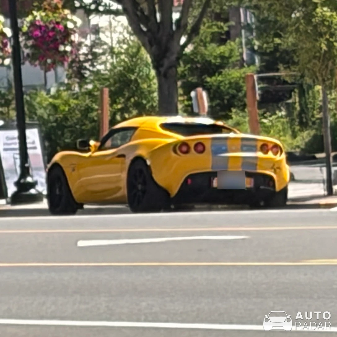 Lotus Elise S1 spotted in Snoqualmie