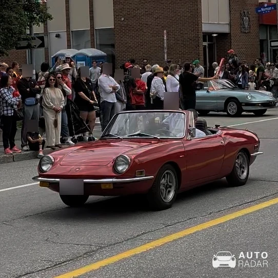Fiat 850 Spider spotted in Ottawa