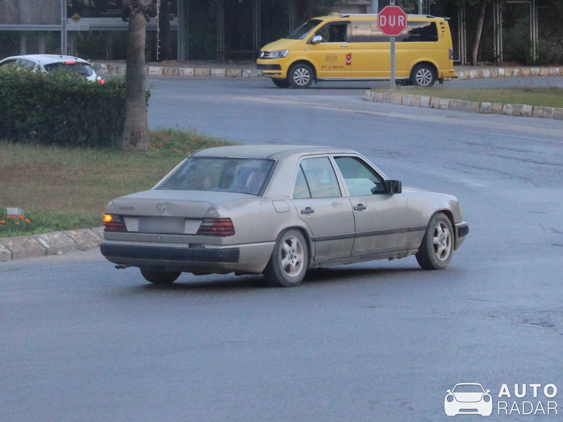 Mercedes-Benz E-Klasse W124 spotted in Manavgat