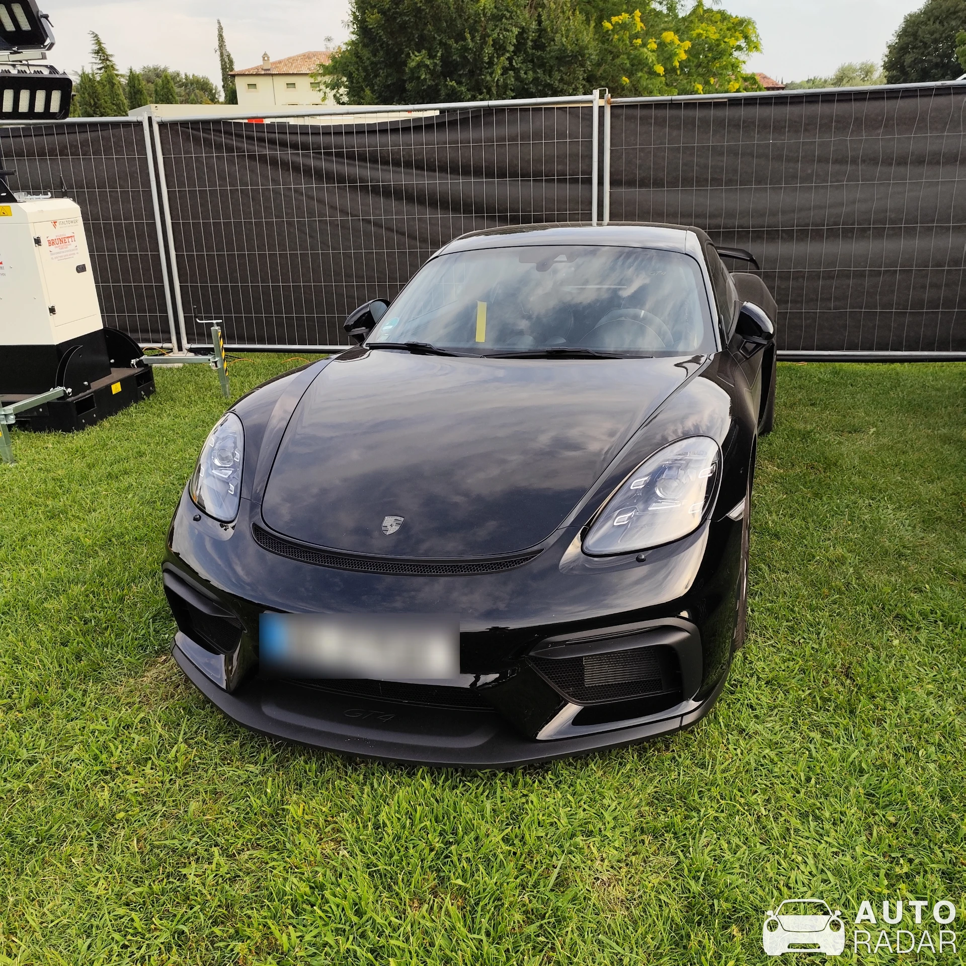 Porsche 718 Cayman GT4 spotted in Monzambano