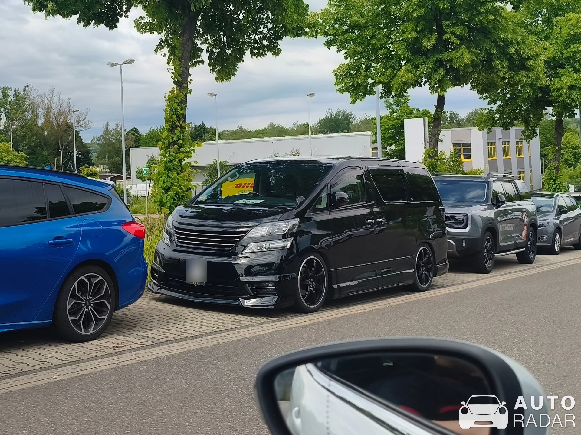 Toyota Vellfire spotted in Chemnitz