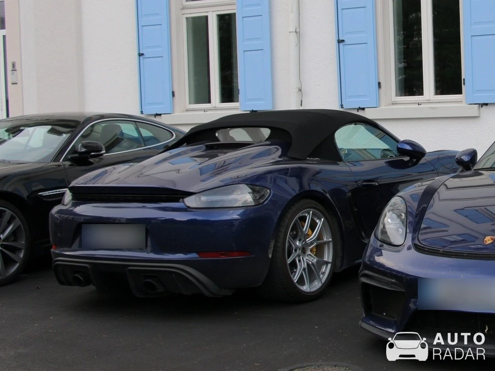 Porsche 718 Spyder RS spotted in St. Moritz