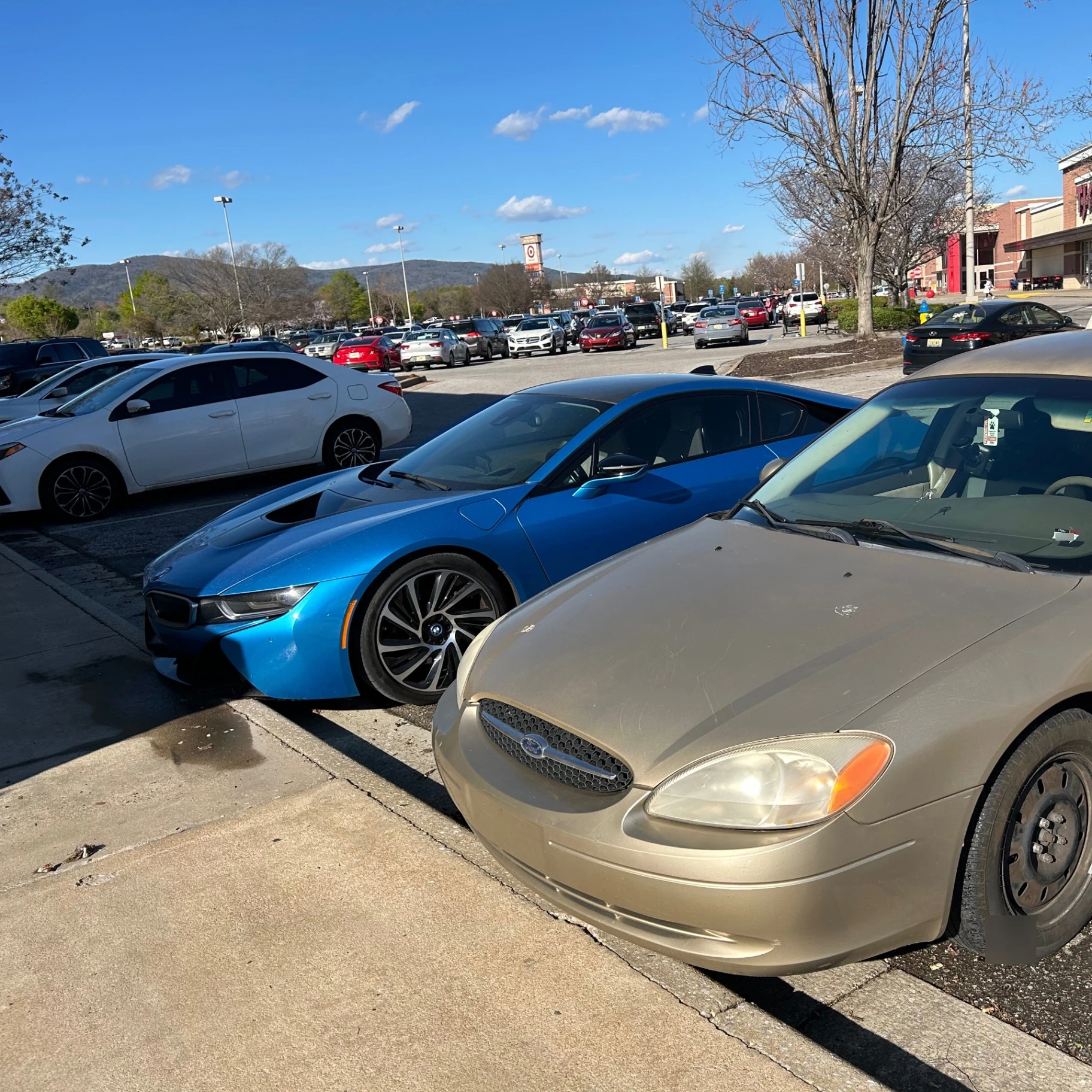 BMW i8 spotted in Oxford, United States