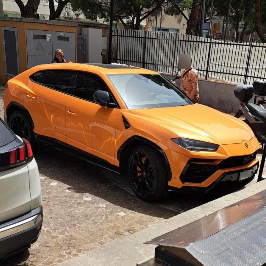 Lamborghini Urus spotted in Palermo, Italia