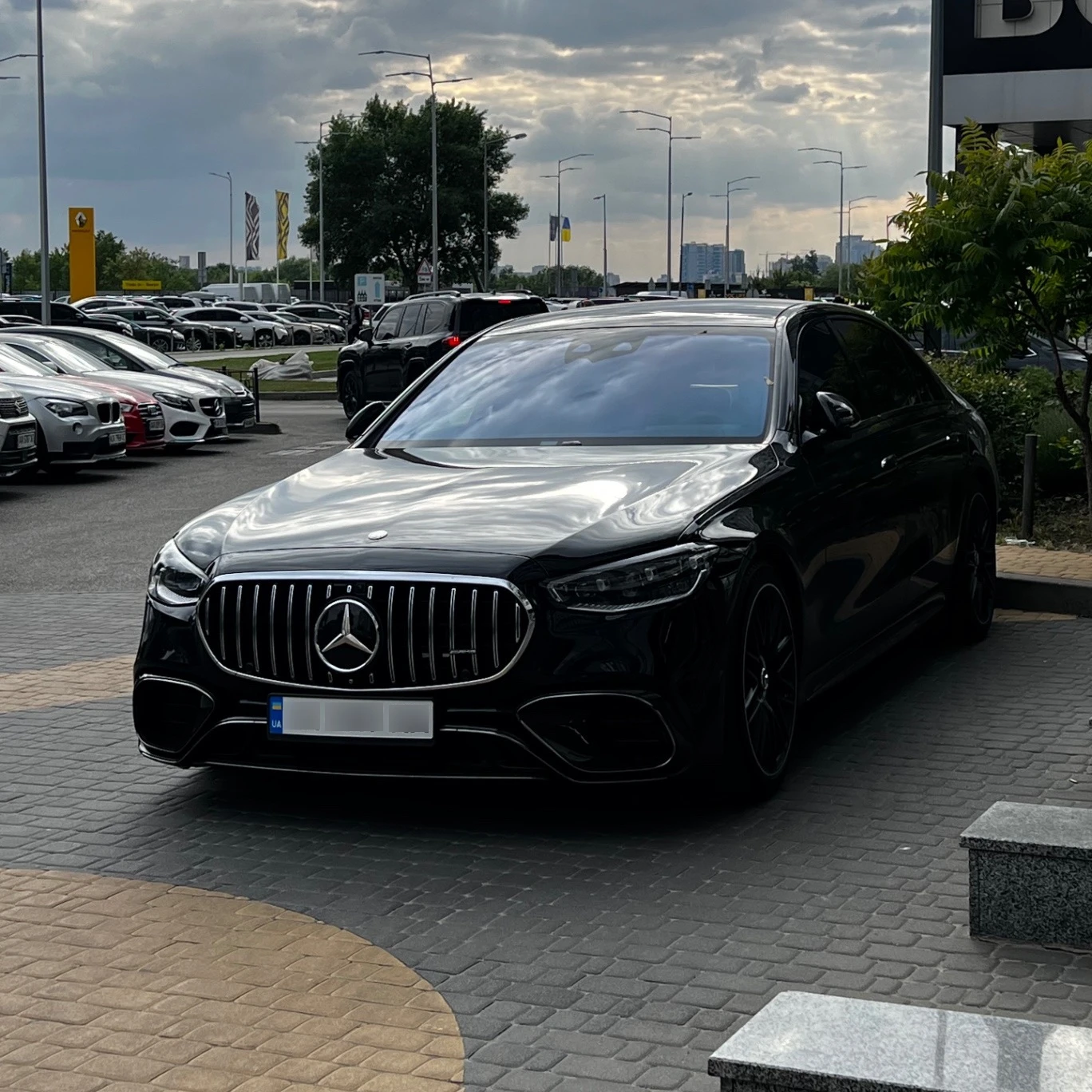 Mercedes S63 W223 spotted in Київ, Украина