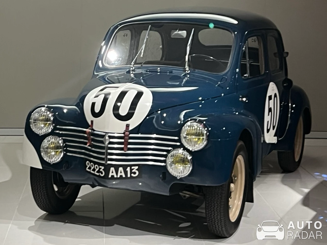 Renault 4CV spotted in Monaco