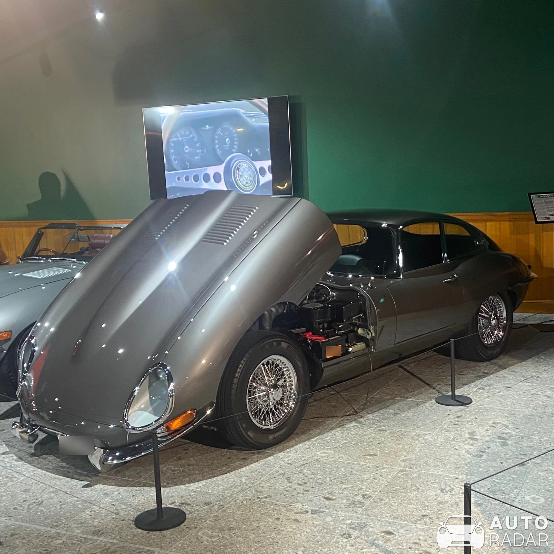 Jaguar E-Type spotted in Brisbane, Australia
