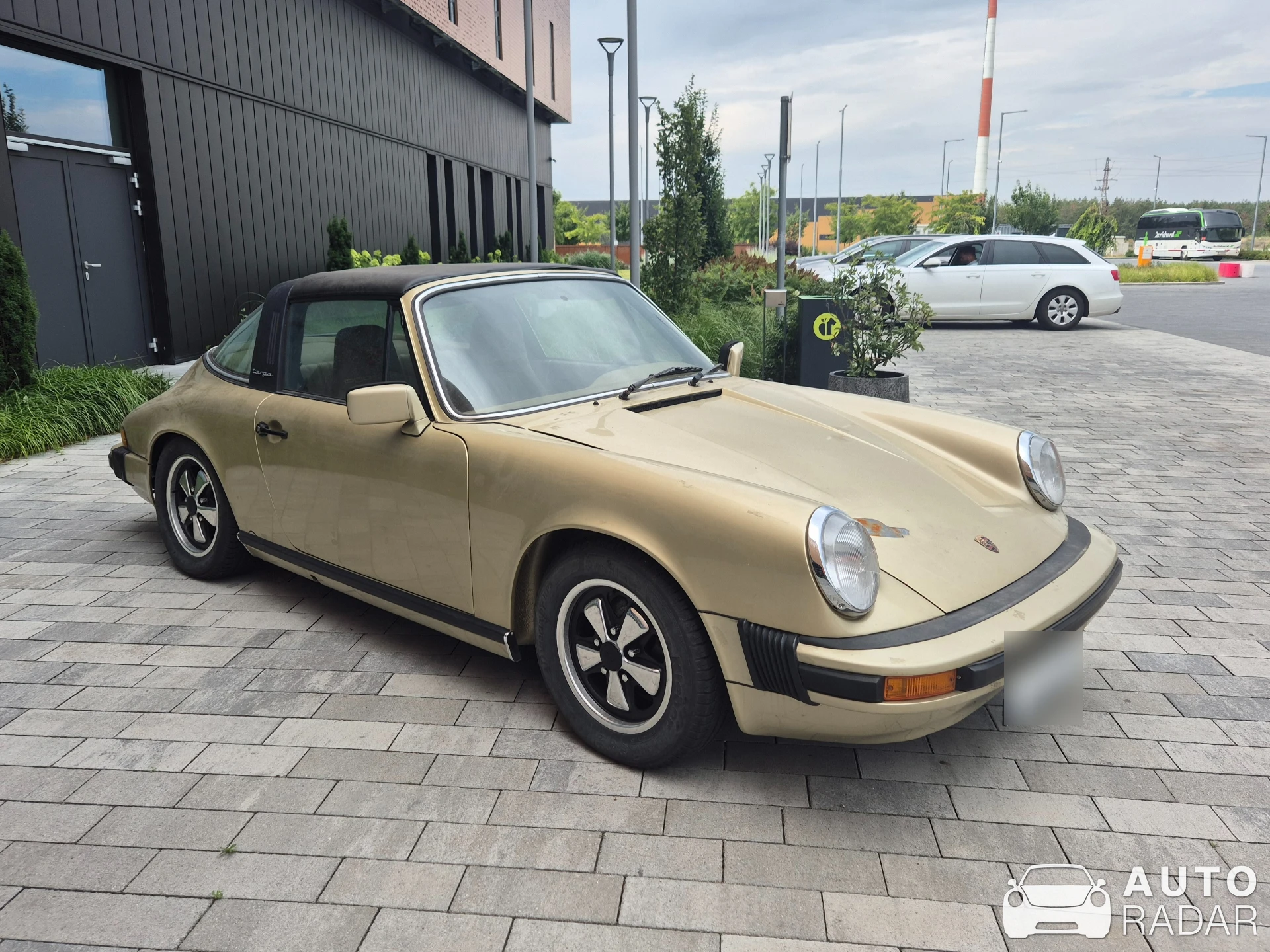 Porsche 911 Targa spotted in Kakucs