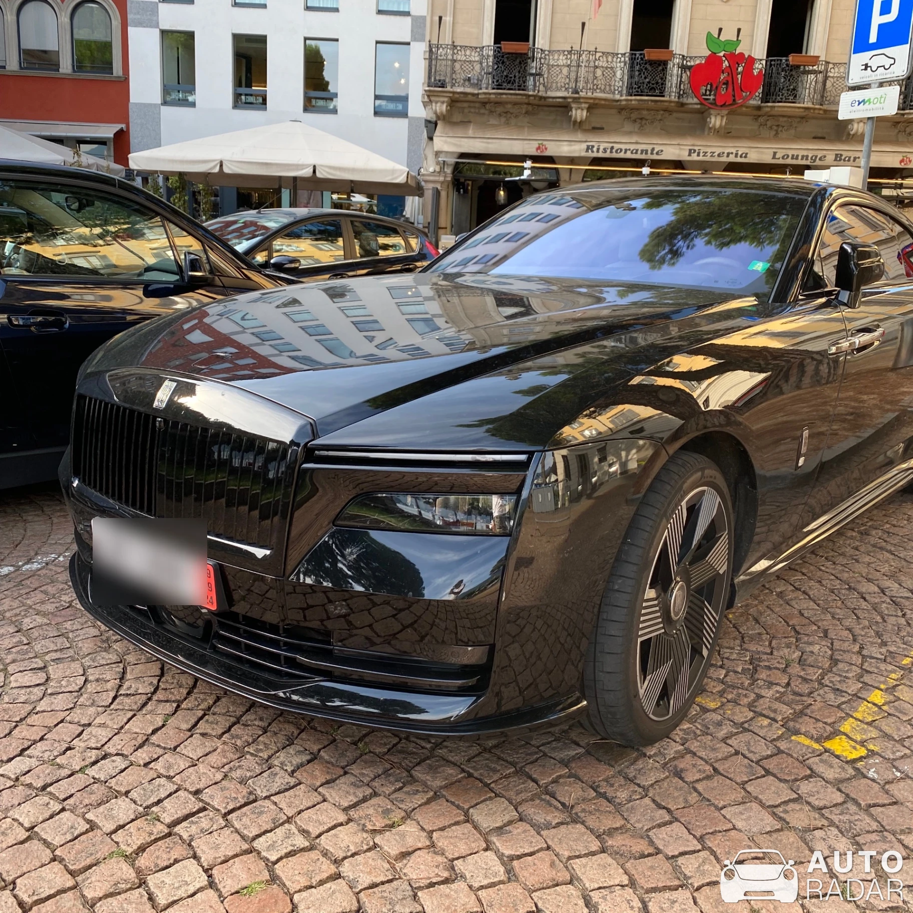 Rolls-Royce Spectre spotted in Lugano, Svizzera