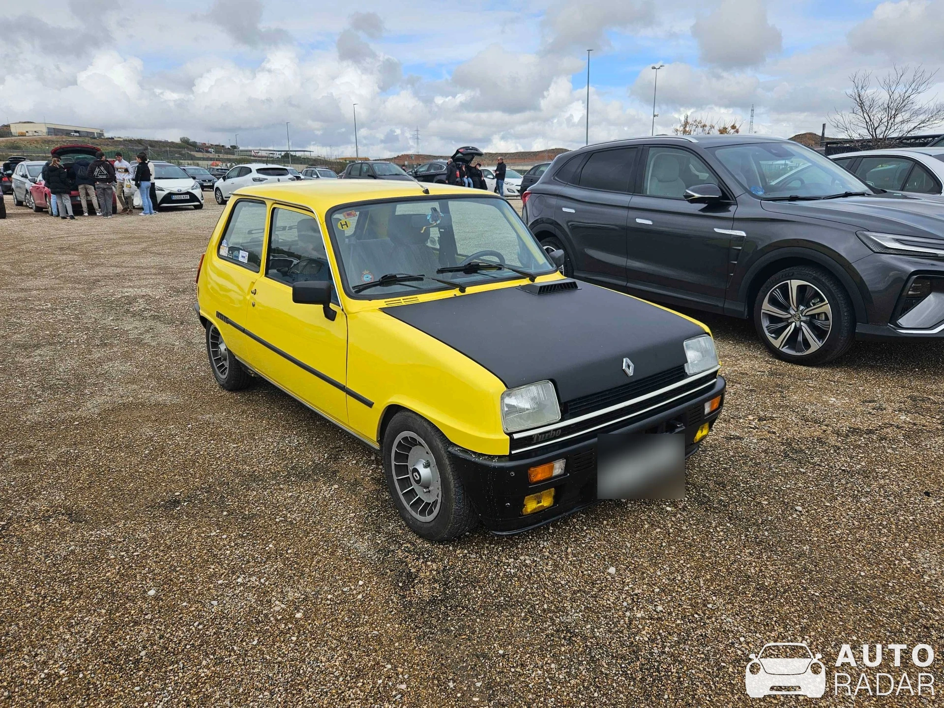 Renault 5 Alpine Turbo spotted in Alcañiz