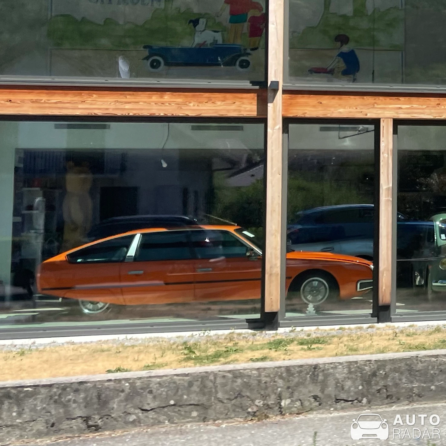 Citroën SM spotted in Sevrier