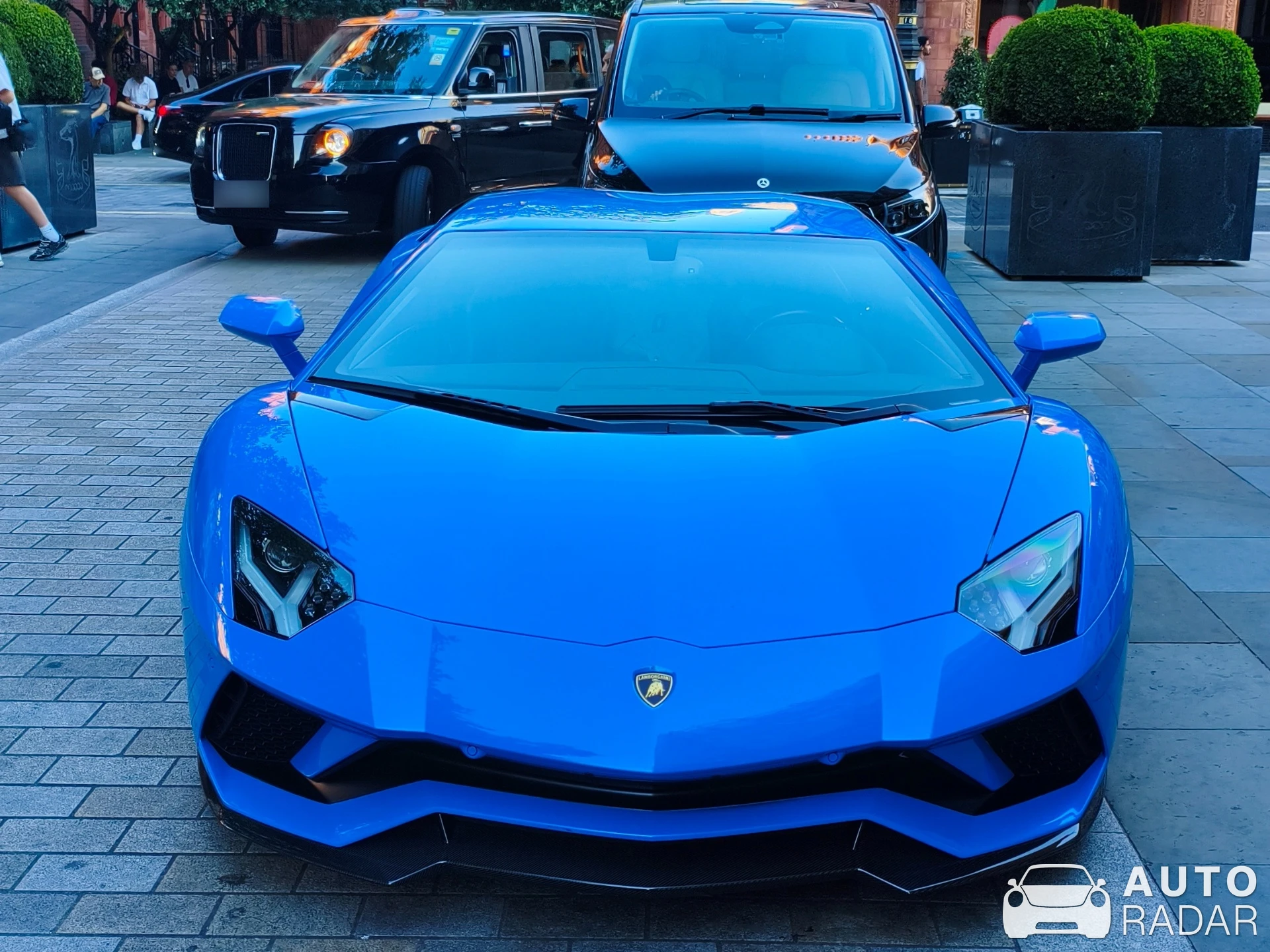 Lamborghini Aventador S LP740-4 spotted in Ilford