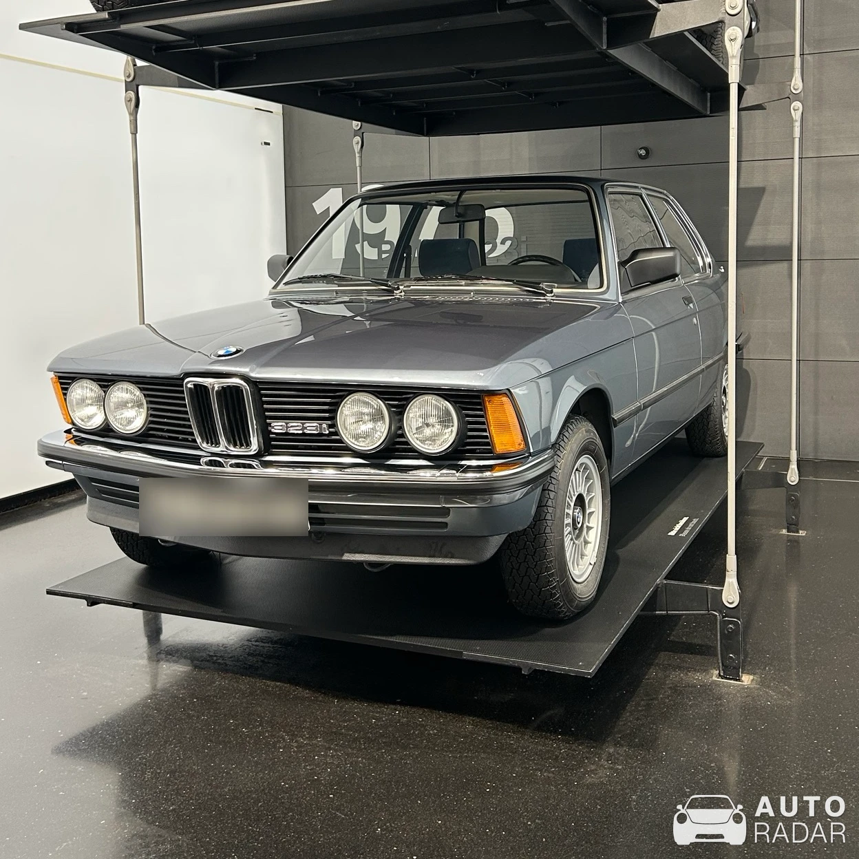 BMW 323i E21 spotted in München