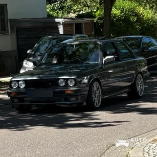 BMW 3 Series E30 spotted in Fellbach