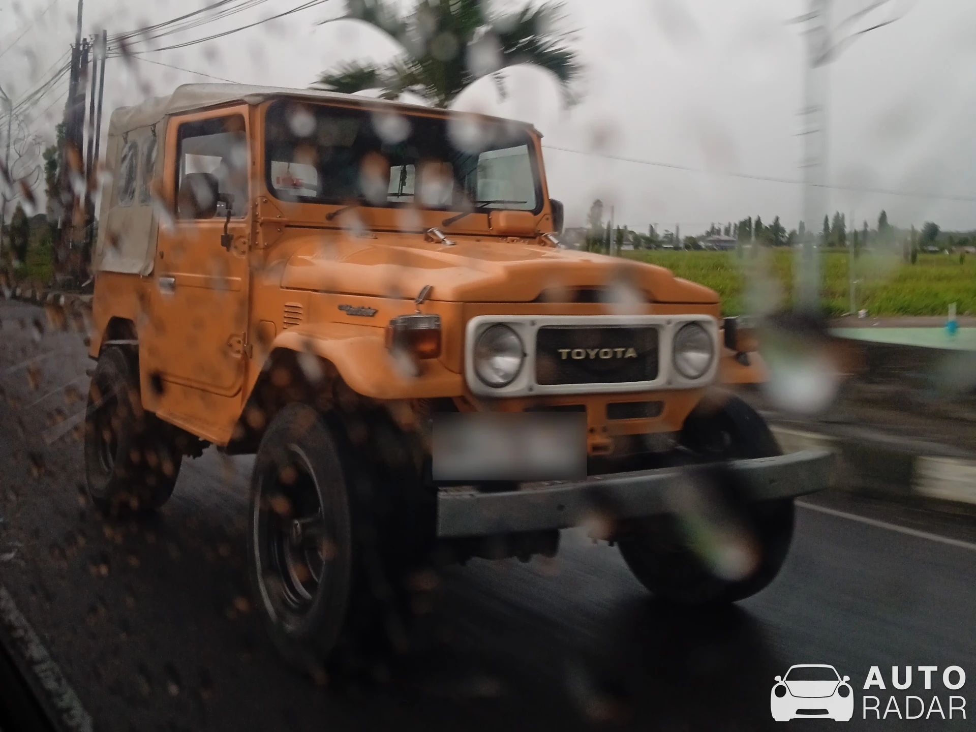 Toyota Land Cruiser FJ40 spotted in Minahasa