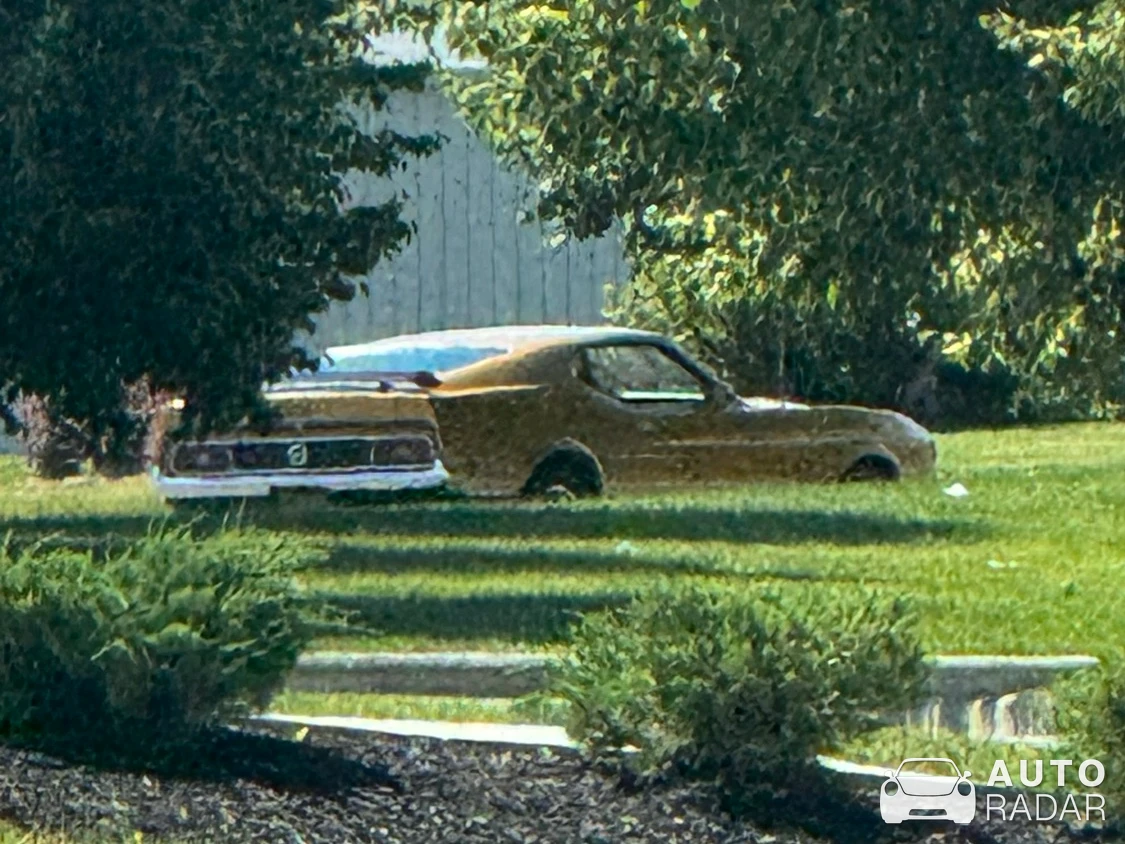 Ford Mustang Mach 1 1971 spotted in Sunbury