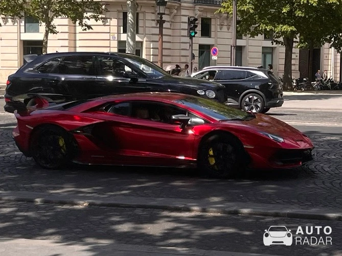 Lamborghini Aventador LP780-4 Ultimae spotted in Paris